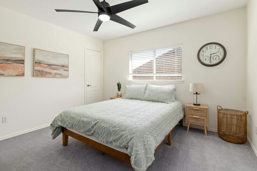 Building Photo - 8513 Kansas River Dr