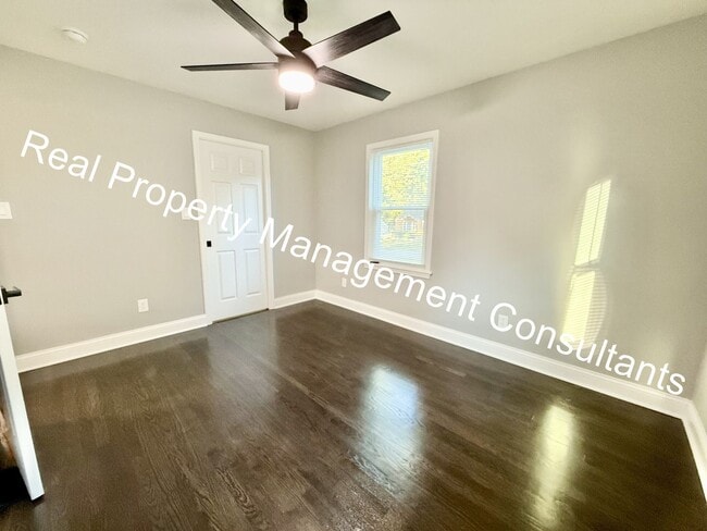 Building Photo - Beautifully Renovated 3-Bedroom, 2-Bath Ho...