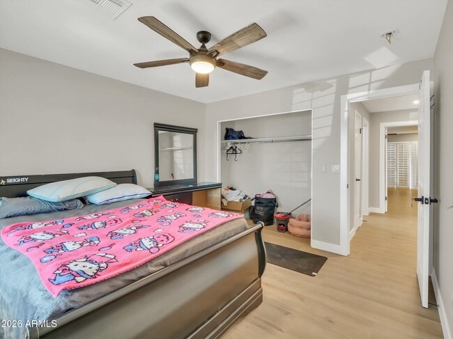 Building Photo - 5122 W Fallen Leaf Ln