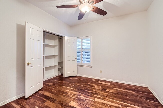 Building Photo - 6428 Old Harbor Ln