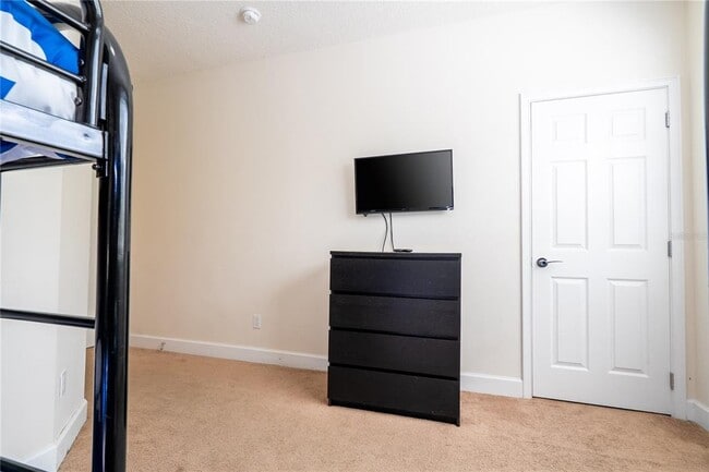 Building Photo - 1615 Retreat Cir