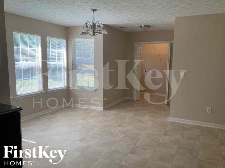 Building Photo - 100 Myrtle Grove Ln