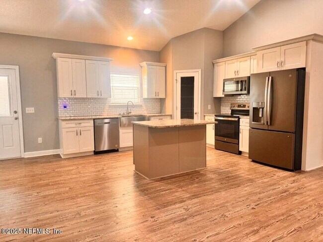 Building Photo - 3103 Co Rd 121
