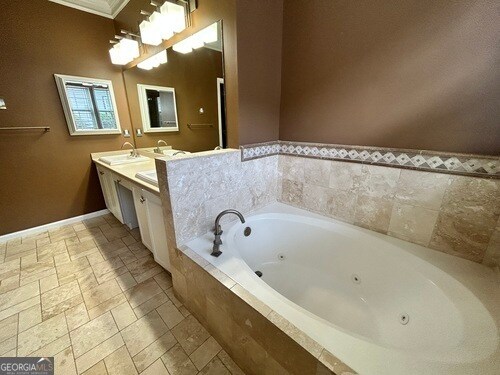 Building Photo - 500 Elgaen Ct