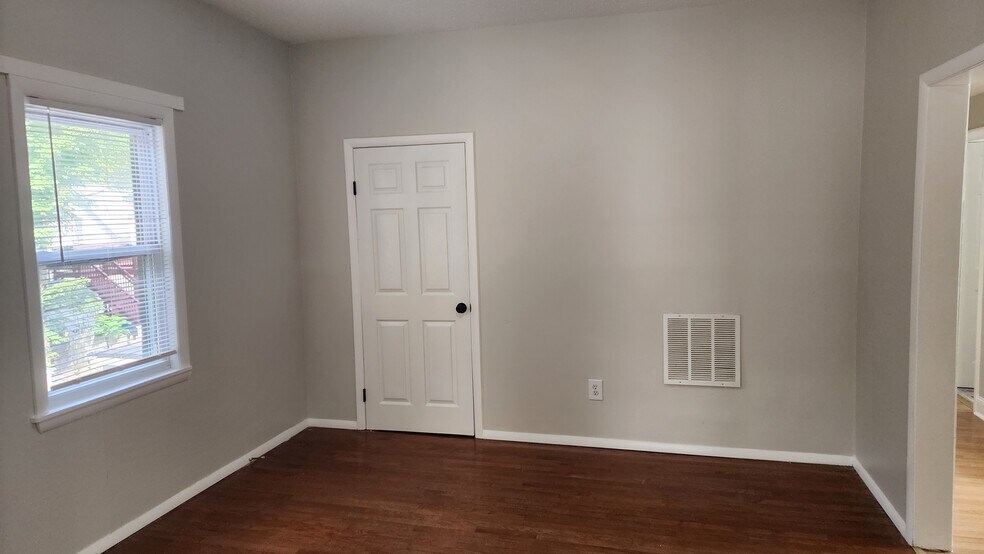 Building Photo - 235 Starr St