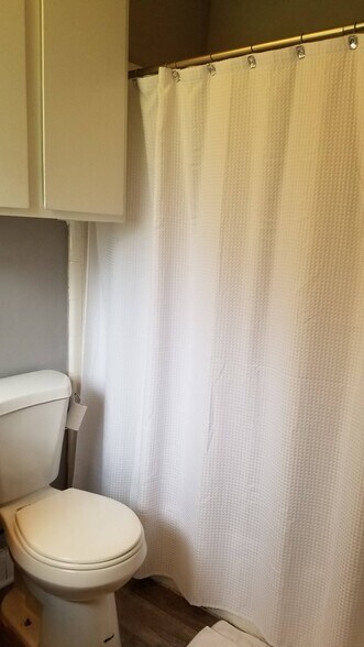 Building Photo - 2520 Melrose Ave