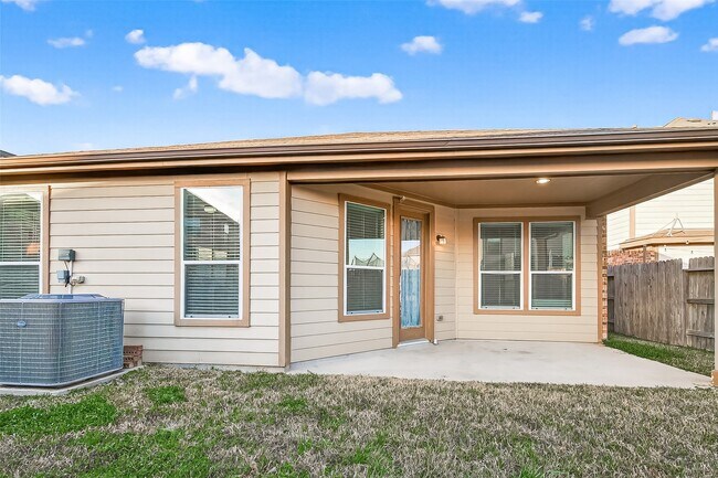 Building Photo - 21015 Blackstone Villa Ln