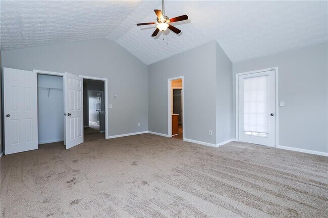 Building Photo - 632 Shadow Lake Dr