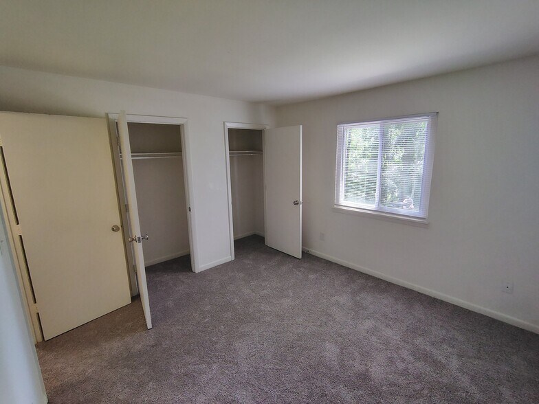 Building Photo - 600 Reusens Rd