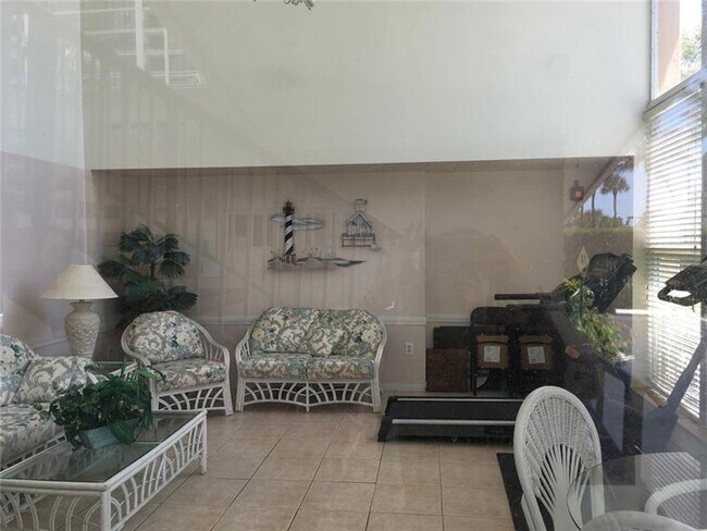 Building Photo - 2001 S Ocean Dr