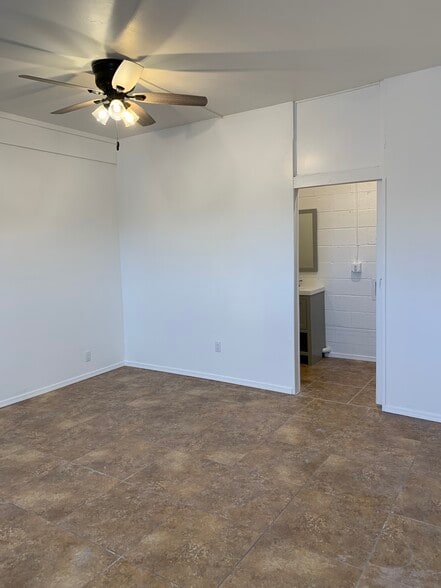 Building Photo - 3576 Stanford Dr