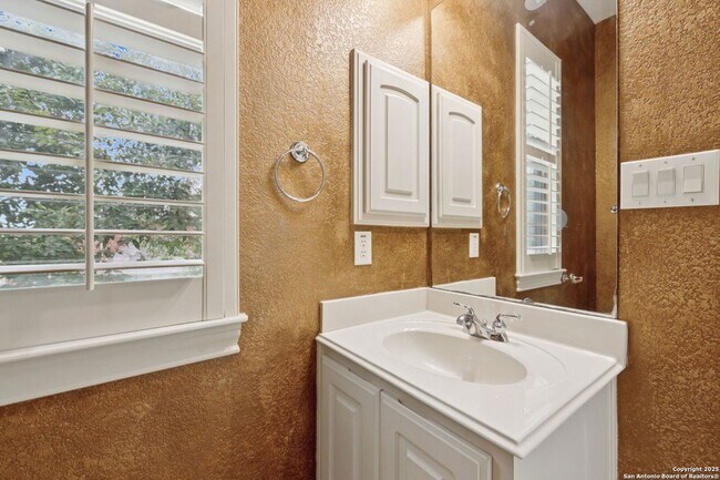 Building Photo - 238 Verbena Hill