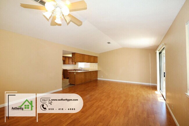 Building Photo - 6822 Creekside St