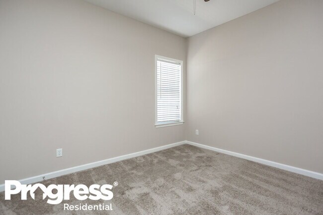 Building Photo - 984 Cully Rd