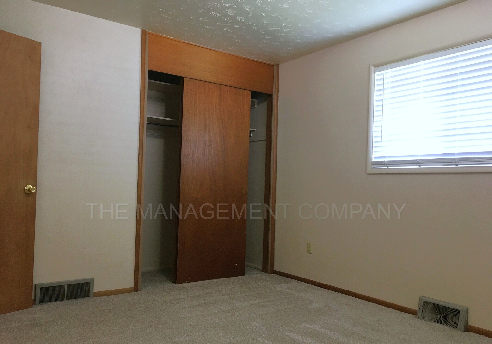 Building Photo - 230 Richardson Dr