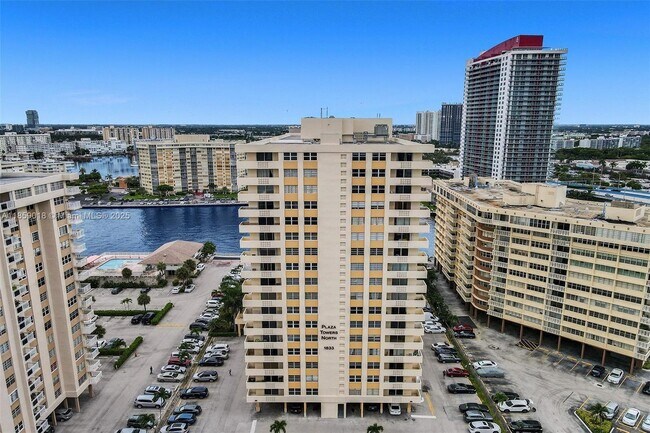 Building Photo - 1833 S Ocean Dr