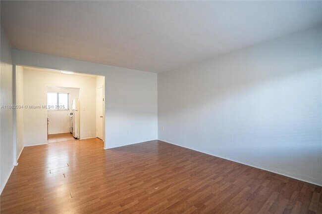 Building Photo - 7315 Harding Ave