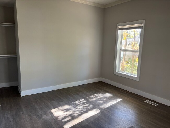 Building Photo - Charming 3-Bedroom Home Near the Park – Pe...