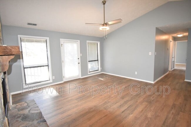 Building Photo - 1909 Tryon Dr