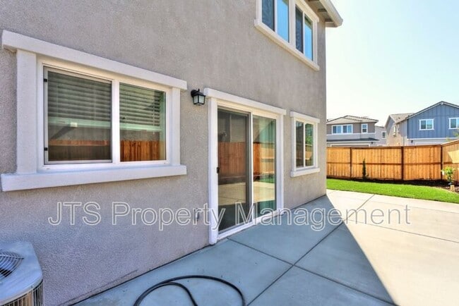 Building Photo - 8312 Whippersnapper Way
