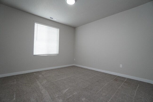 Building Photo - 13776 S Piano Ave