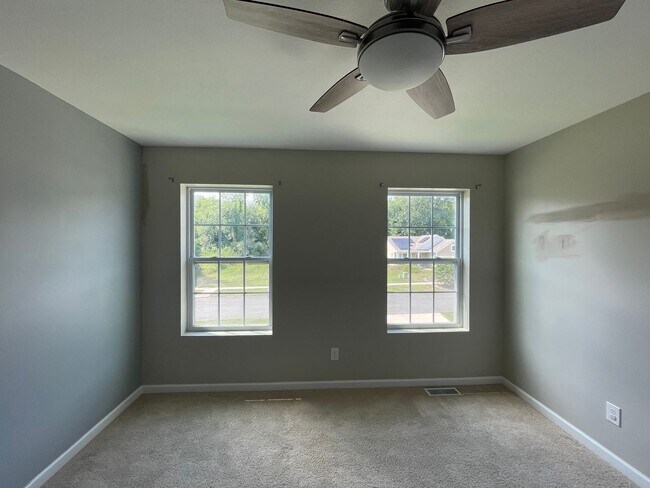 Building Photo - Four Bedroom Home in Kalamazoo