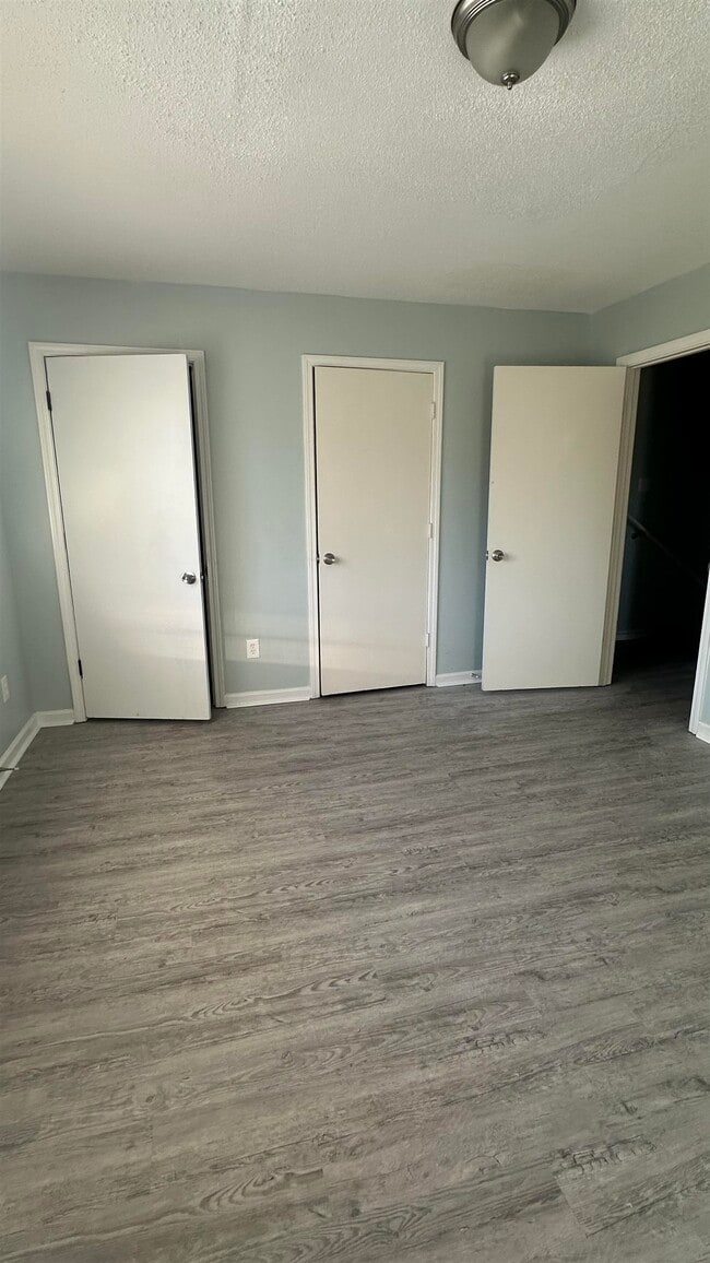 Building Photo - 5527 Apple Blossom Dr