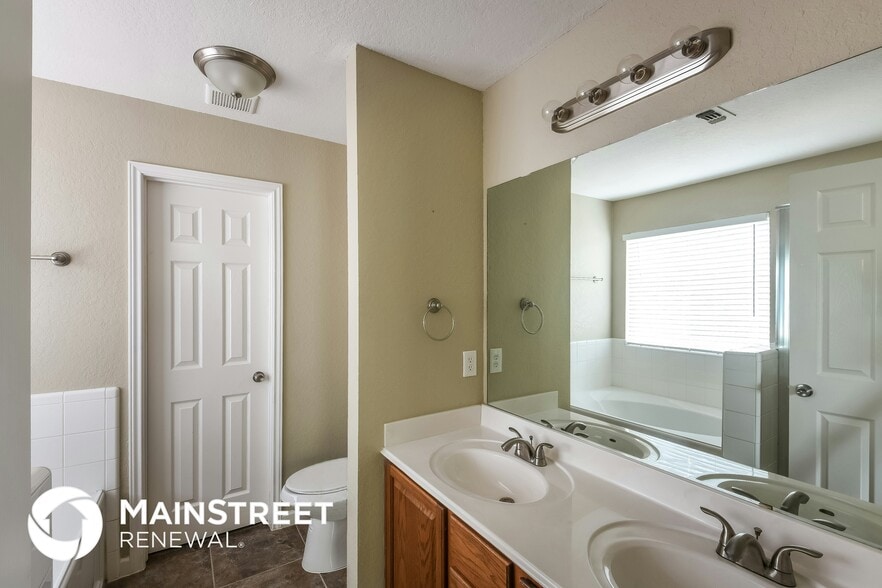 Building Photo - 10830 Indigo Creek