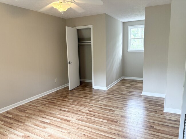Building Photo - 169 Deer Chase Dr