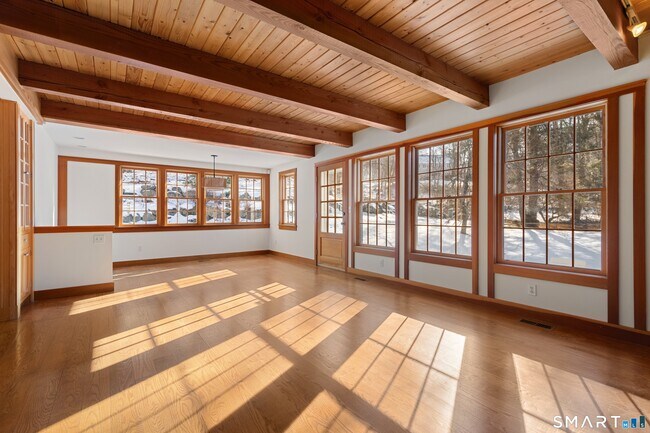 Building Photo - 111 Lyons Plain Rd