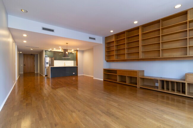 Building Photo - 680 N Lake Shore Dr