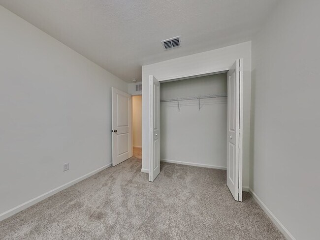 Building Photo - Base rent $1,821.00 plus $29.00 RBP Total ...