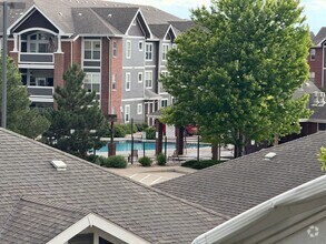 Building Photo - Spacious Condo in the Heart of Aurora