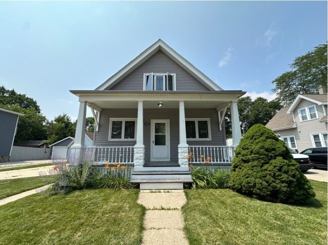 Primary Photo - 1103 S 86th St