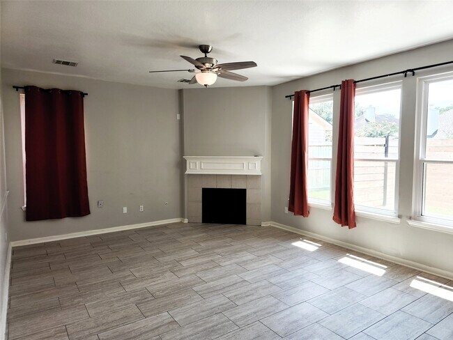 Building Photo - 7206 Bethany Bay Dr