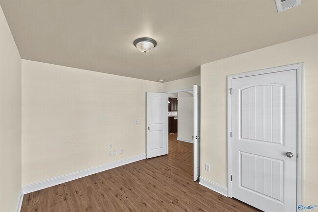 Building Photo - 130 Tybee Dr