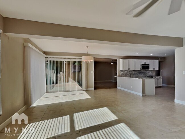 Building Photo - 3037 N 81st St