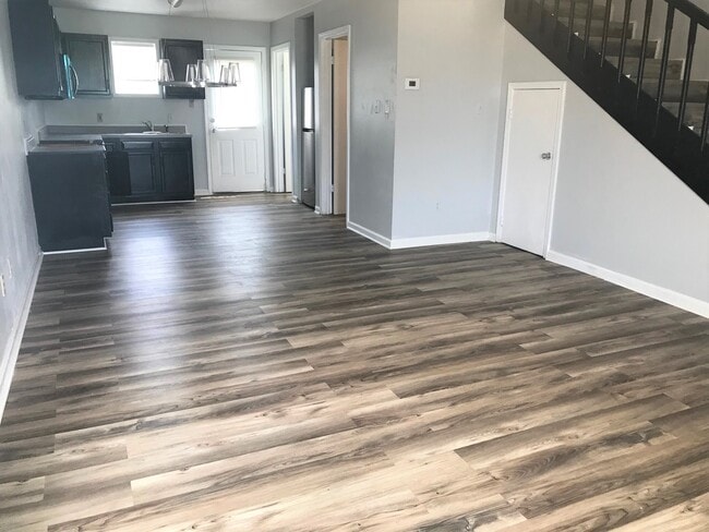 Building Photo - 914 Prater Rd