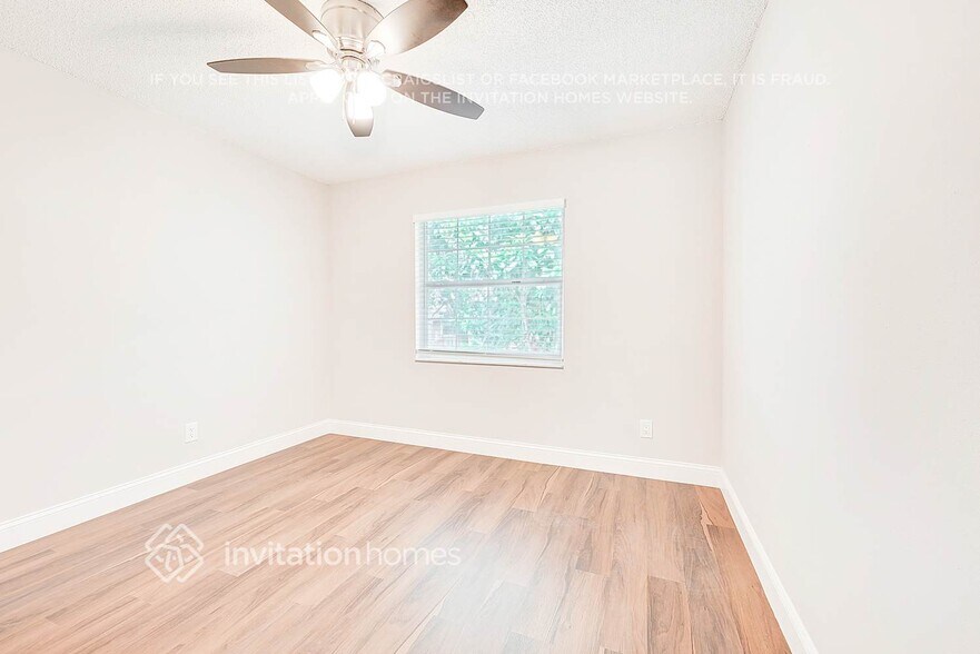 Building Photo - 7249 Laurel Hill Dr