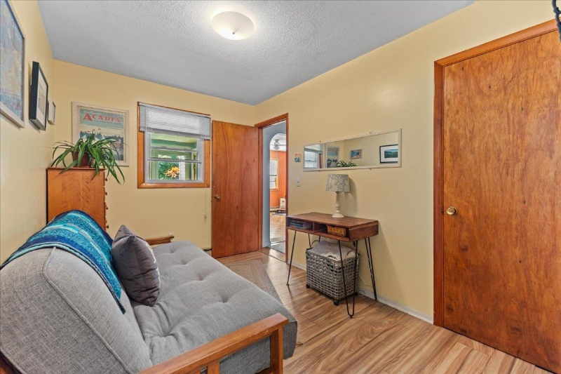 Building Photo - 105 Gazo Ave
