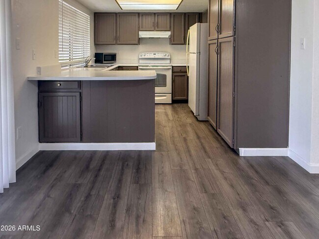 Building Photo - 16811 N 32nd Ave