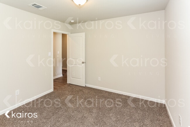 Building Photo - 30962 Clearview Ct