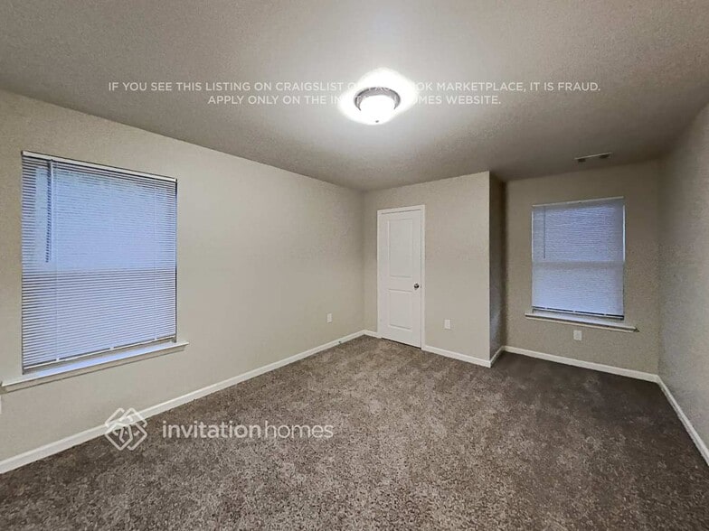 Building Photo - 3095 Franklin St