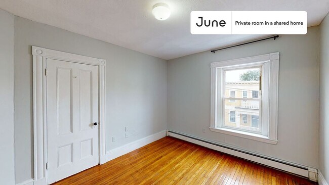 Building Photo - Room in Shared 4 bed/2 bath home in Allston