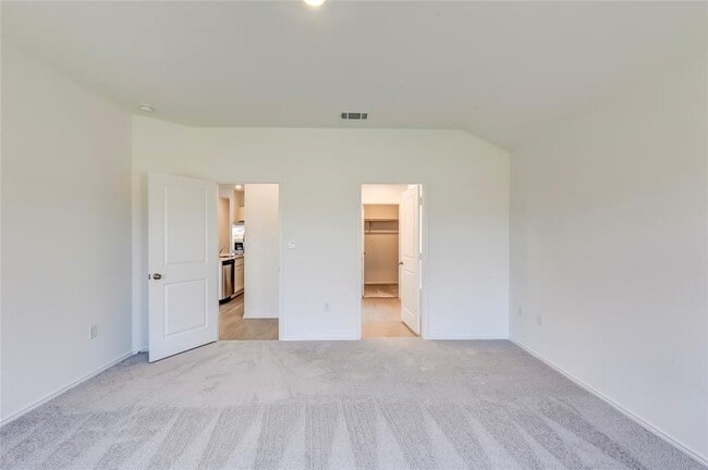 Building Photo - 105 Imola St