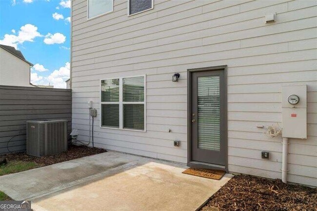 Building Photo - 10 Felton St