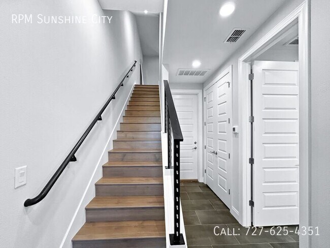 Building Photo - 4215 W North A St