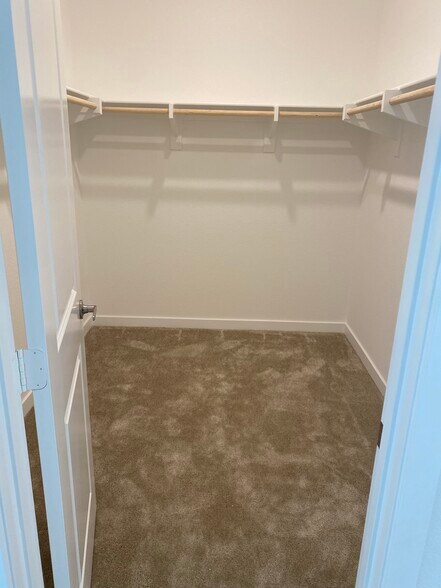 master closet #1 - 13086 Olympus Cir