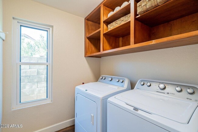 Building Photo - 9145 E Jenan Dr