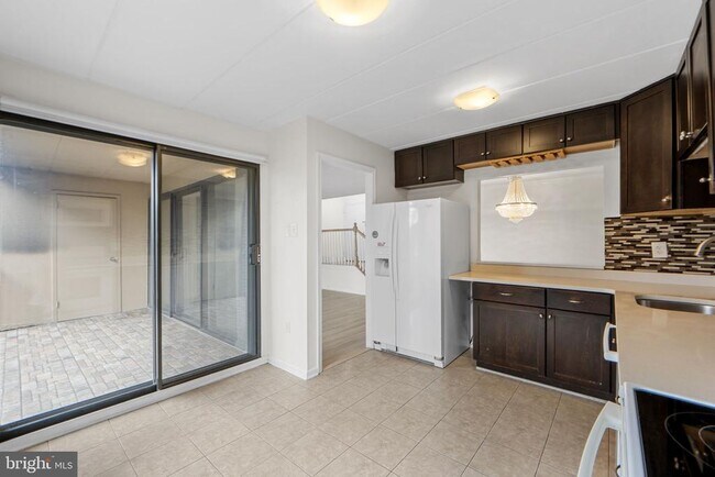 Building Photo - 124 Roberts Ln